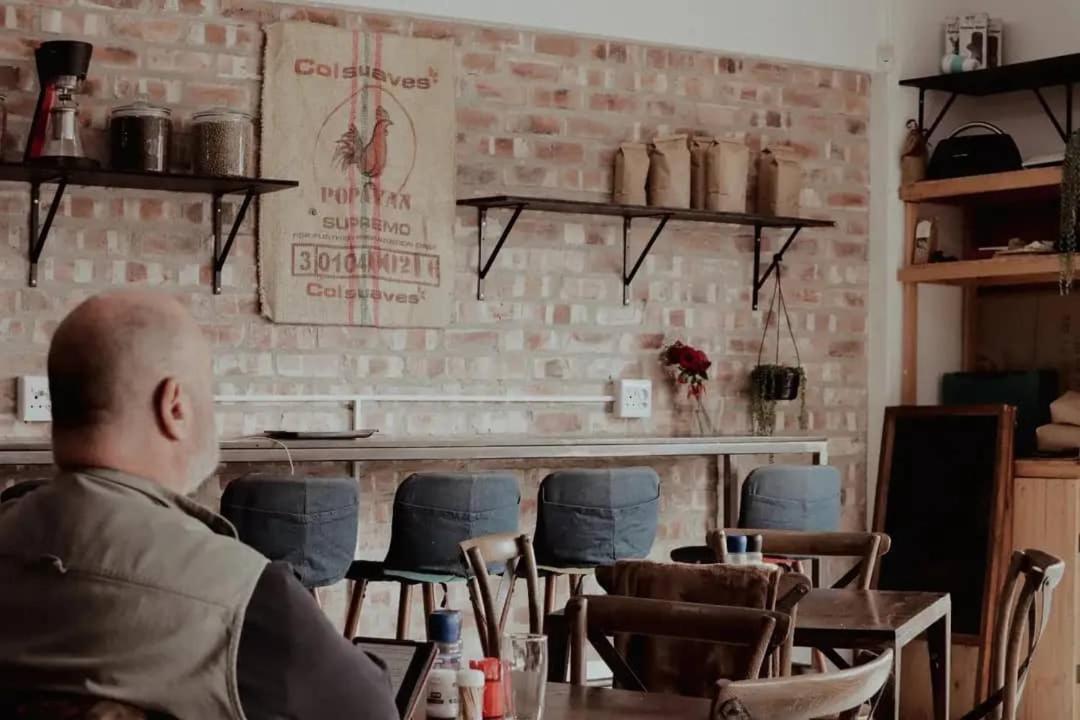 Bright & Stylish Self Catering Swakopmund Cbd Apartment Ngoại thất bức ảnh
